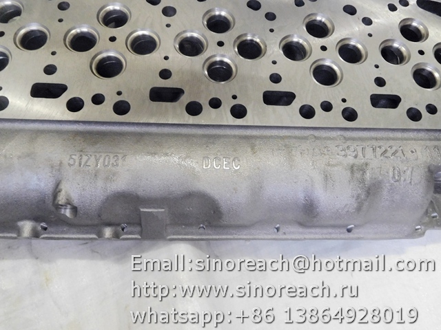 气缸盖总成 3977221 4936081 (1)